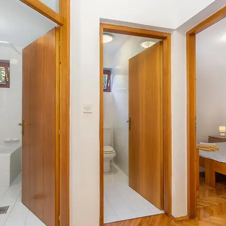 Апартаменты Lovely In With House Sea View *