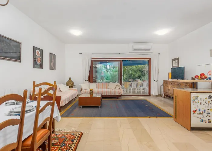 Apartament In With Wifi *